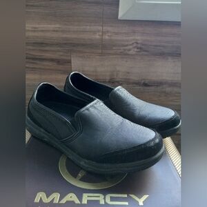 Trendsafe slip on shoes size 6.5